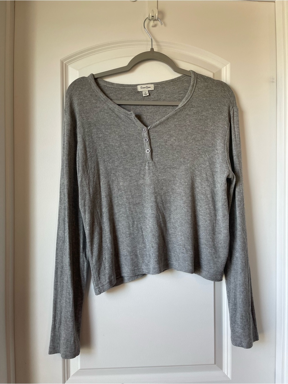 Long sleeve crop tee